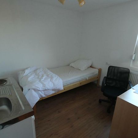 Biberach-Riss-Zimmer-Frei, Einzel-Zimmer Bad Kueche Birkenhard Экстерьер фото