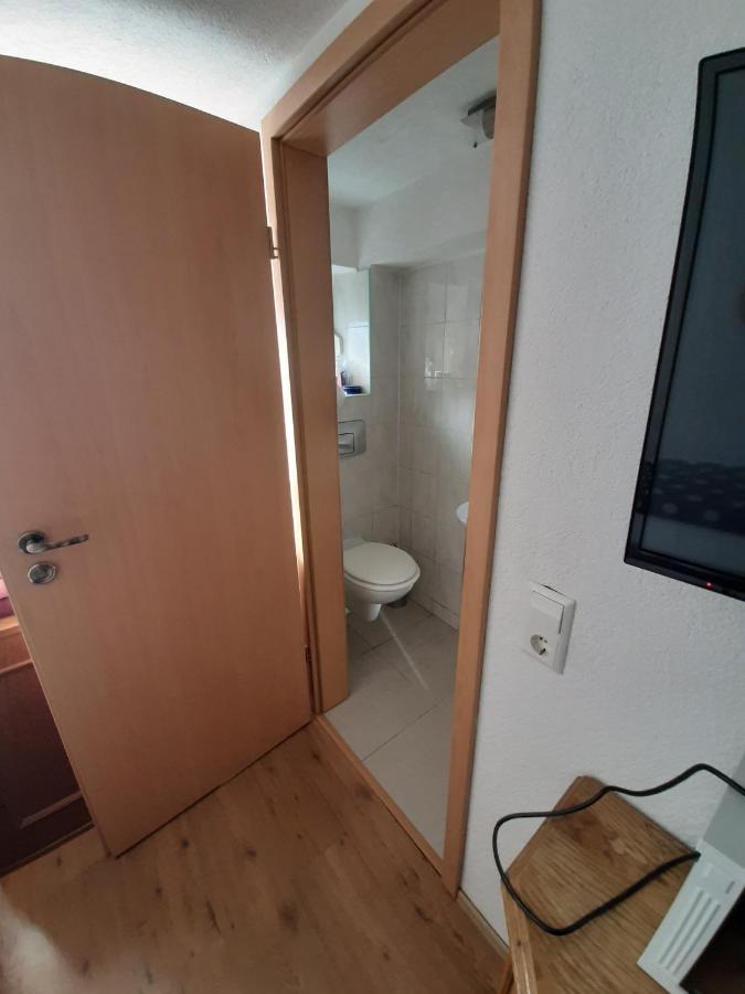 Biberach-Riss-Zimmer-Frei, Einzel-Zimmer Bad Kueche Birkenhard Экстерьер фото