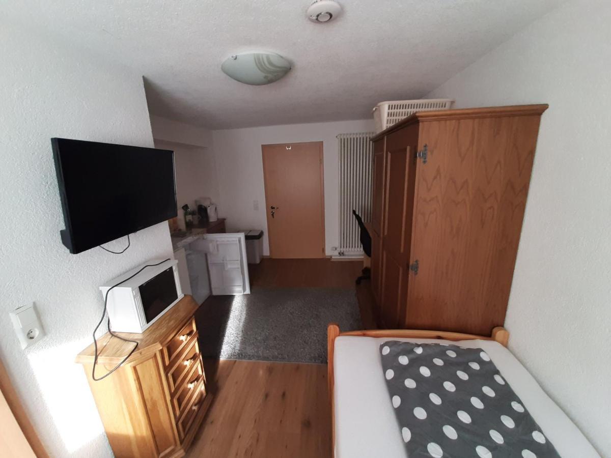 Biberach-Riss-Zimmer-Frei, Einzel-Zimmer Bad Kueche Birkenhard Экстерьер фото