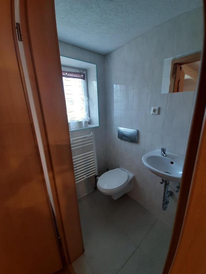 Biberach-Riss-Zimmer-Frei, Einzel-Zimmer Bad Kueche Birkenhard Экстерьер фото