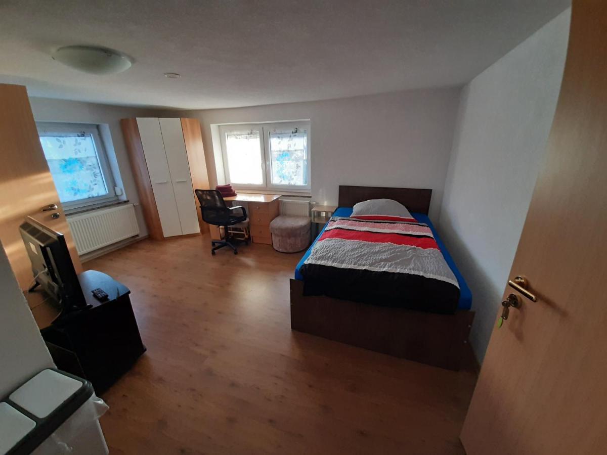 Biberach-Riss-Zimmer-Frei, Einzel-Zimmer Bad Kueche Birkenhard Экстерьер фото