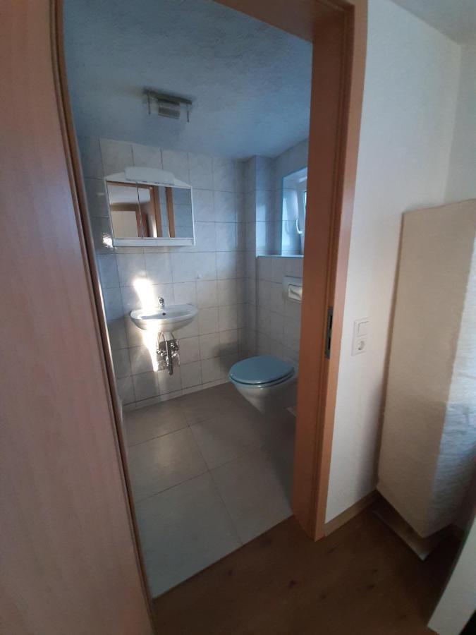 Biberach-Riss-Zimmer-Frei, Einzel-Zimmer Bad Kueche Birkenhard Экстерьер фото
