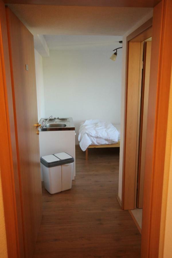Biberach-Riss-Zimmer-Frei, Einzel-Zimmer Bad Kueche Birkenhard Экстерьер фото