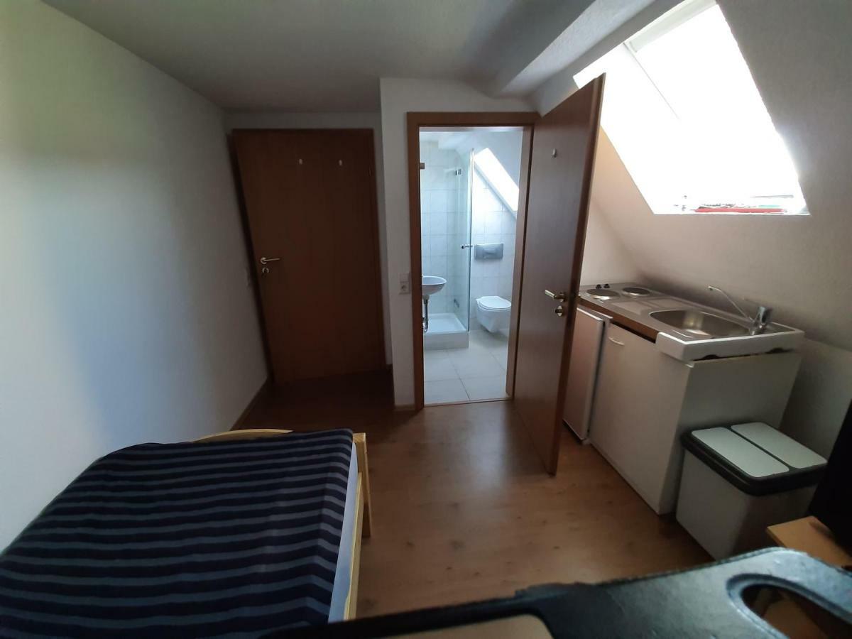 Biberach-Riss-Zimmer-Frei, Einzel-Zimmer Bad Kueche Birkenhard Экстерьер фото
